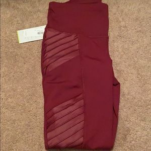 BRAND NEW old navy leggings!